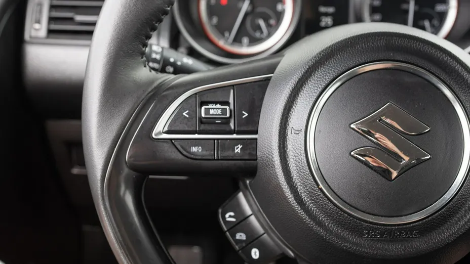 SUZUKI Swift -