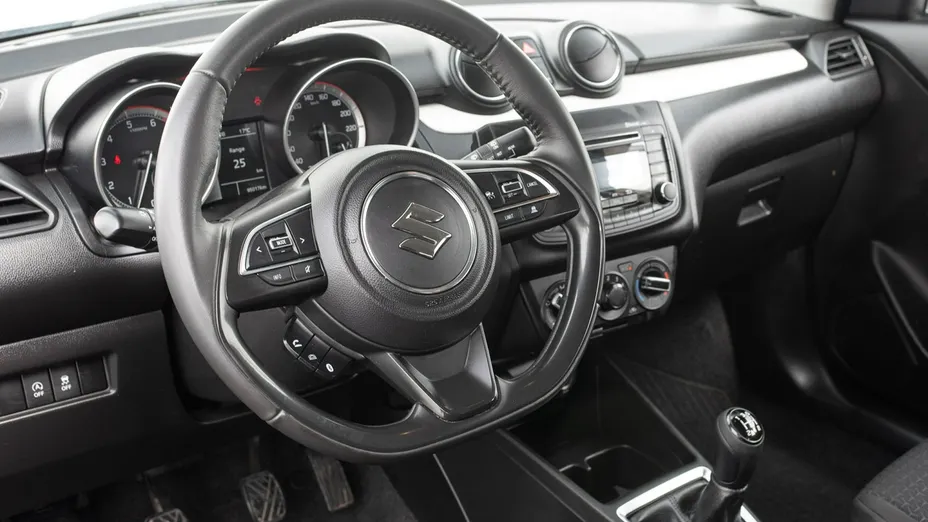 SUZUKI Swift -