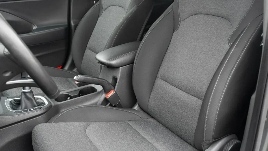 HYUNDAI i30 -
