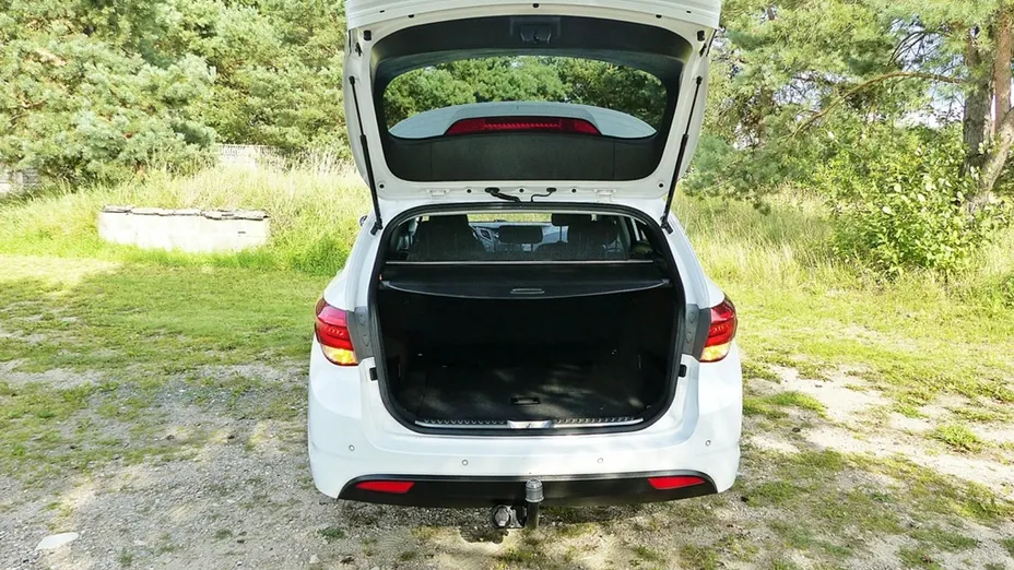HYUNDAI i40 -