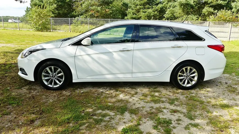 HYUNDAI i40 -
