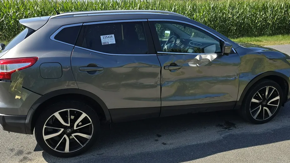 NISSAN Qashqai -