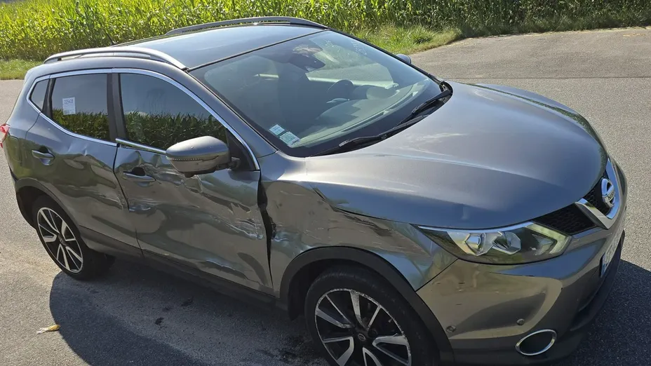 NISSAN Qashqai -