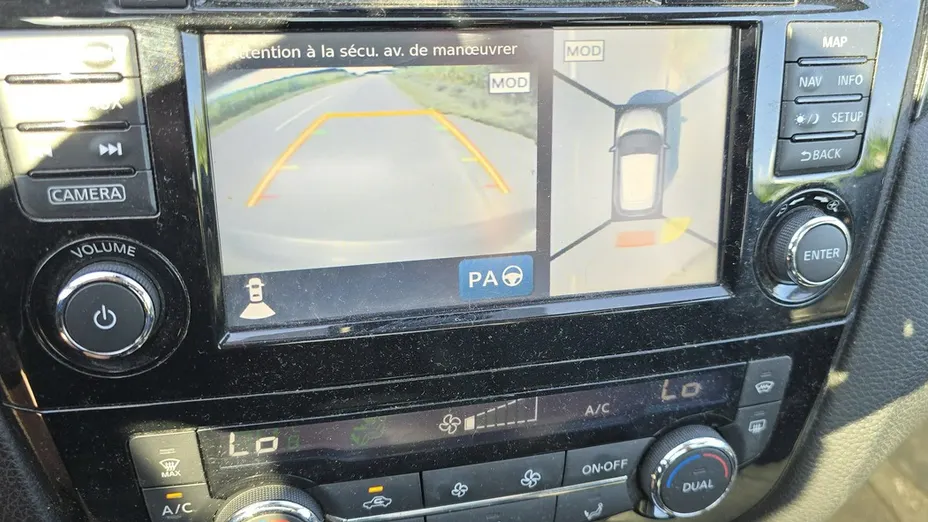 NISSAN Qashqai -