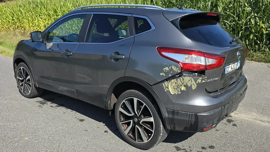 NISSAN Qashqai -