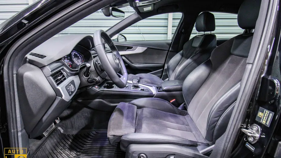 AUDI S4 -