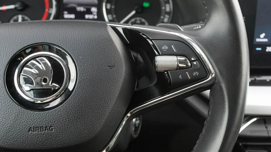 SKODA Octavia -