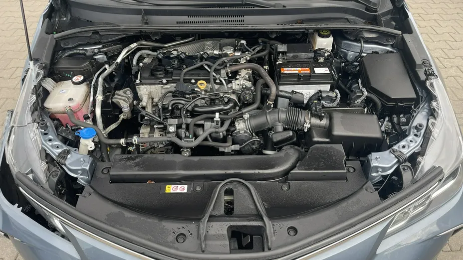 TOYOTA Corolla -