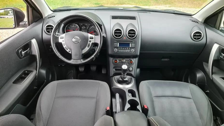 NISSAN Qashqai -