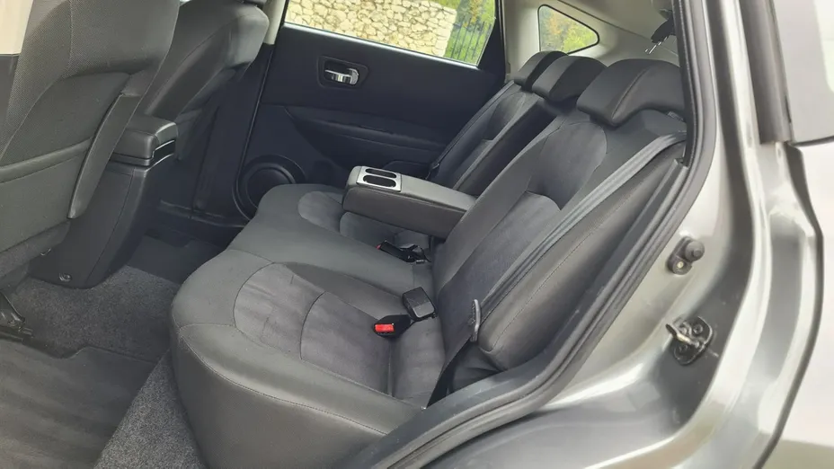 NISSAN Qashqai -
