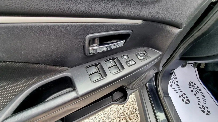 MITSUBISHI ASX -