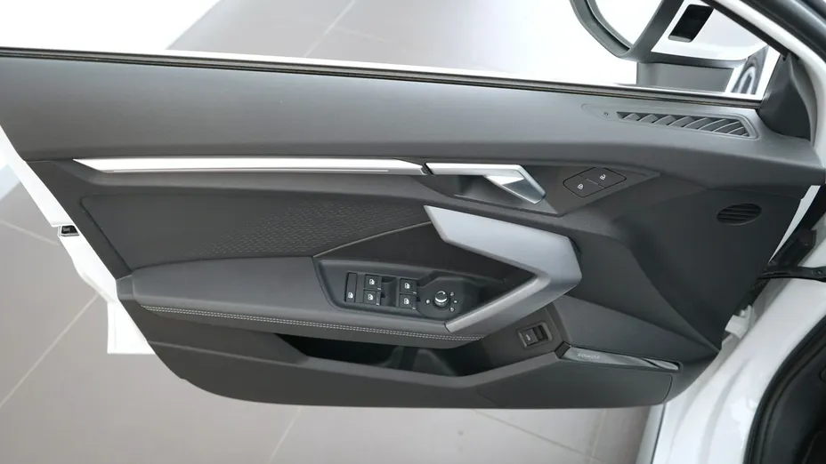 AUDI A3 Limousine -