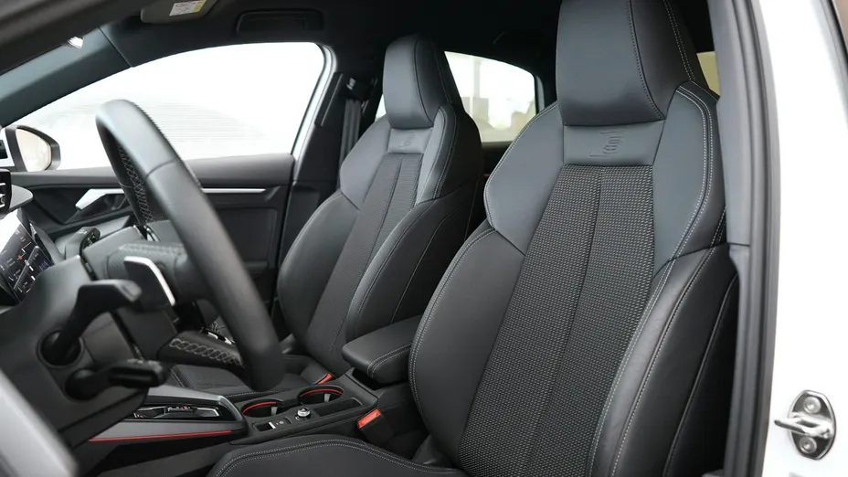 AUDI A3 Limousine -