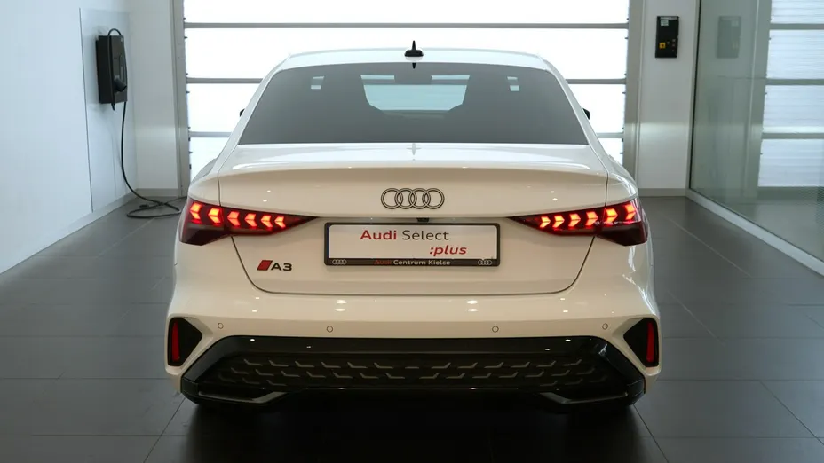 AUDI A3 Limousine -