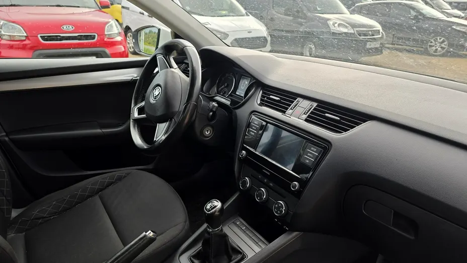 SKODA Octavia -