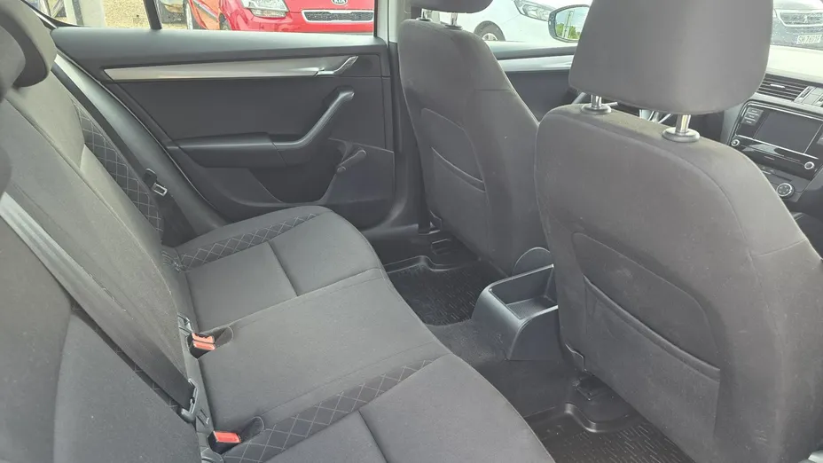 SKODA Octavia -