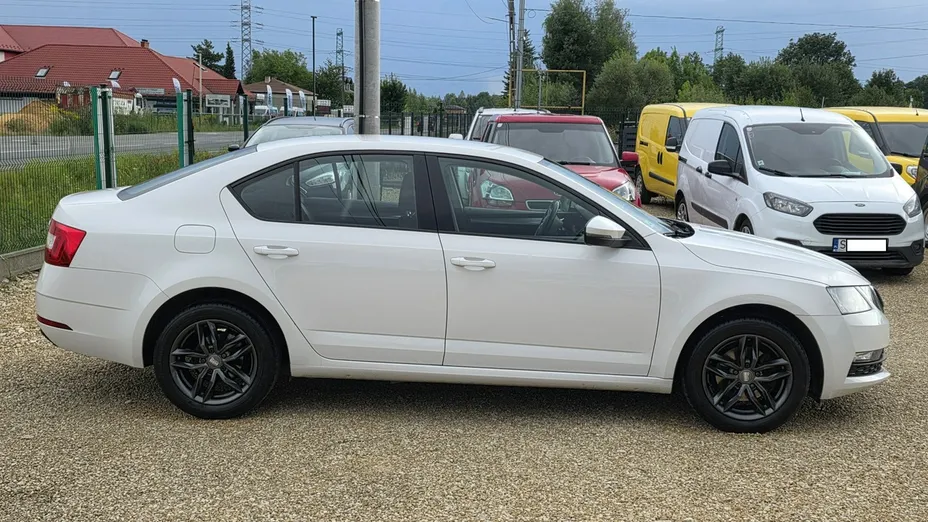 SKODA Octavia -