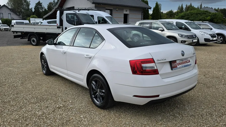 SKODA Octavia -