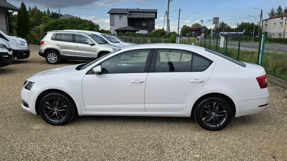 SKODA Octavia -