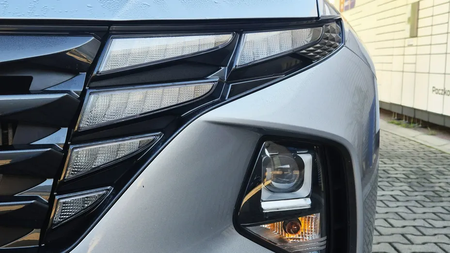 HYUNDAI Tucson -