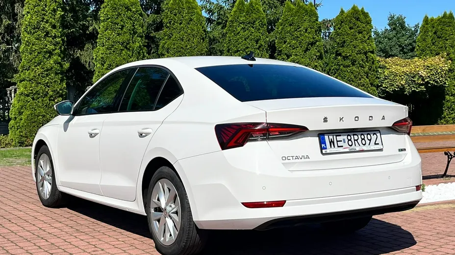 SKODA Octavia -