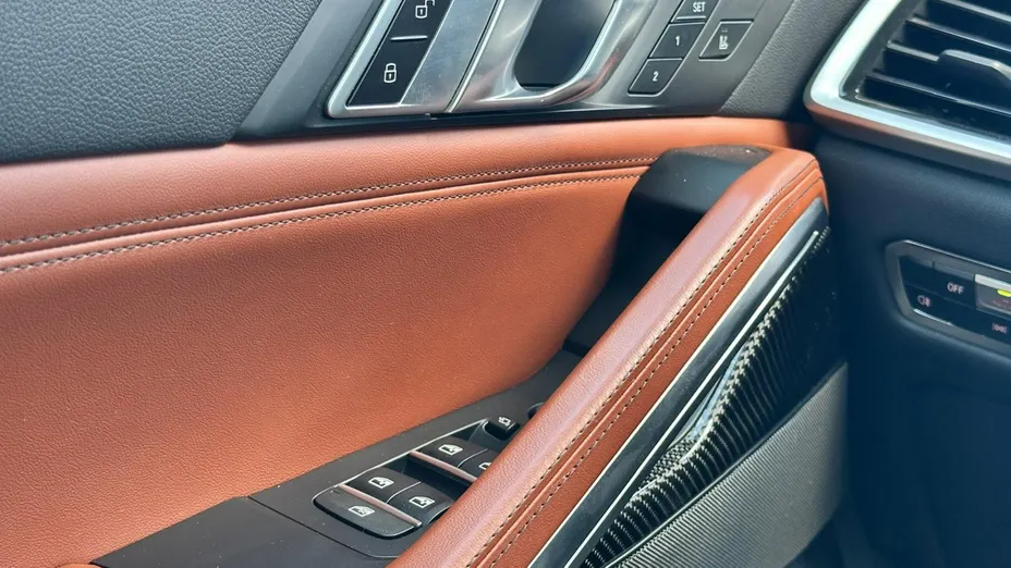 BMW X6 -