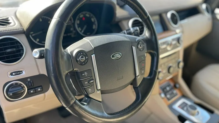 LAND ROVER Discovery -