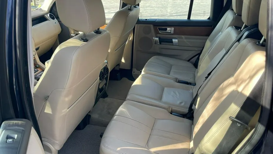 LAND ROVER Discovery -