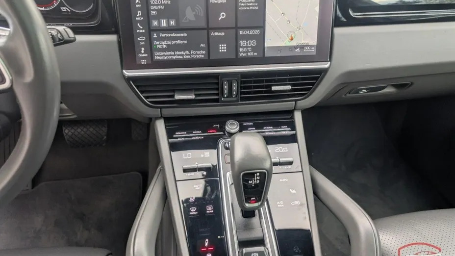 PORSCHE Cayenne -