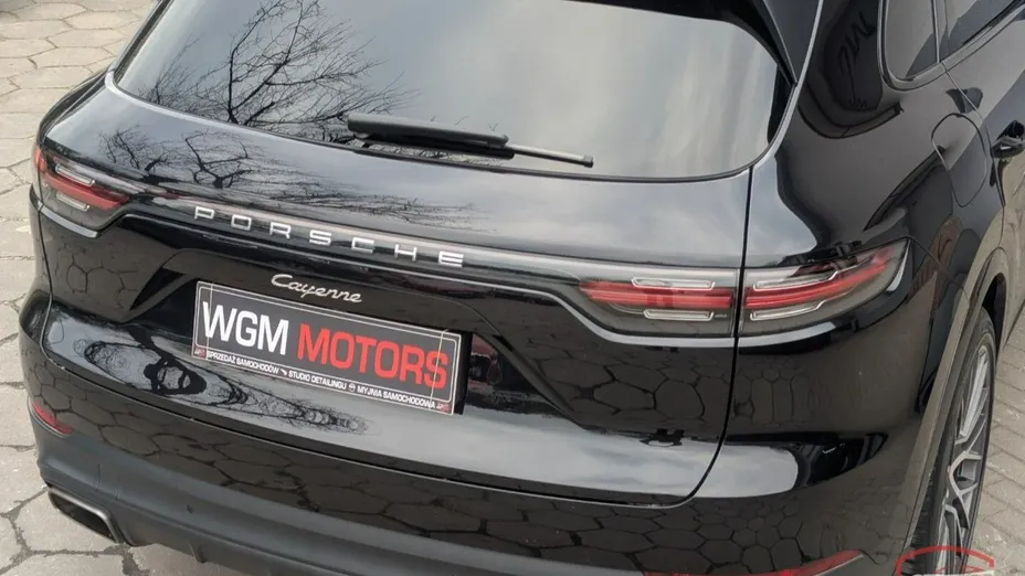 PORSCHE Cayenne -
