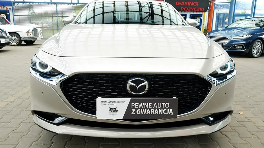 MAZDA 3 -