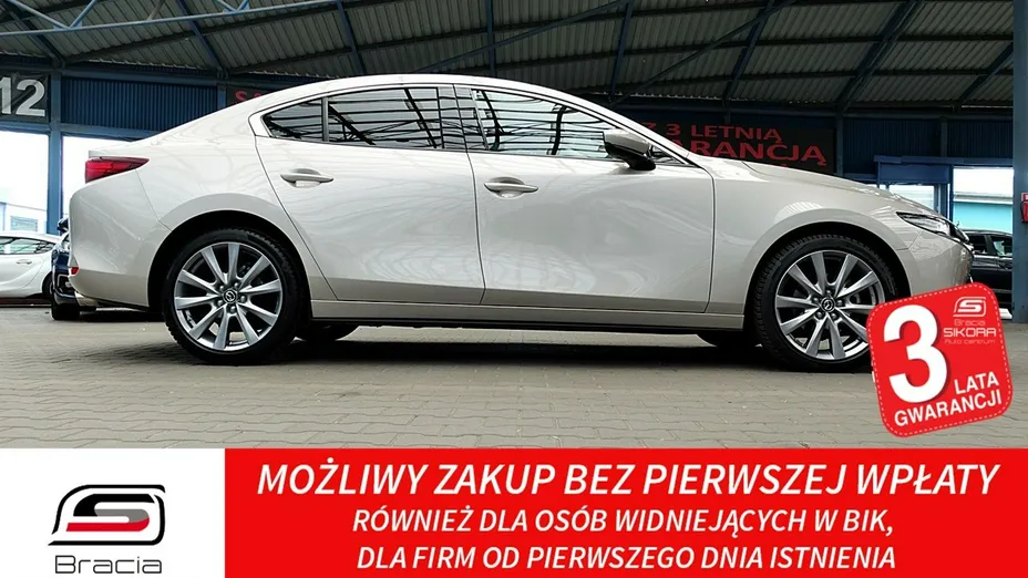 MAZDA 3 -