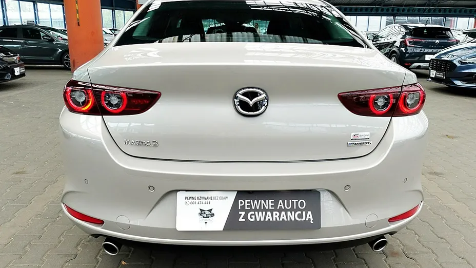 MAZDA 3 -