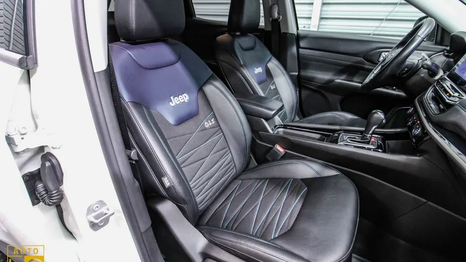 JEEP Compass -