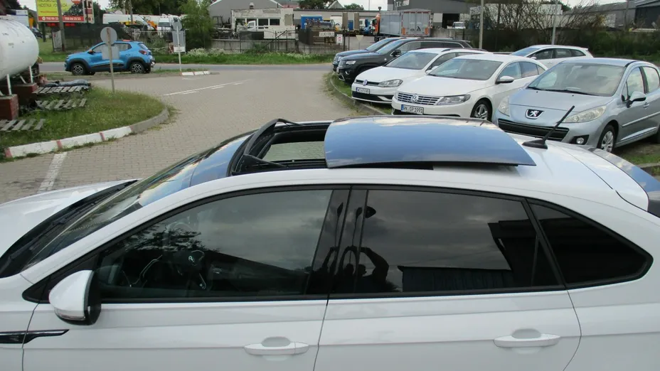 VOLKSWAGEN Taigo -