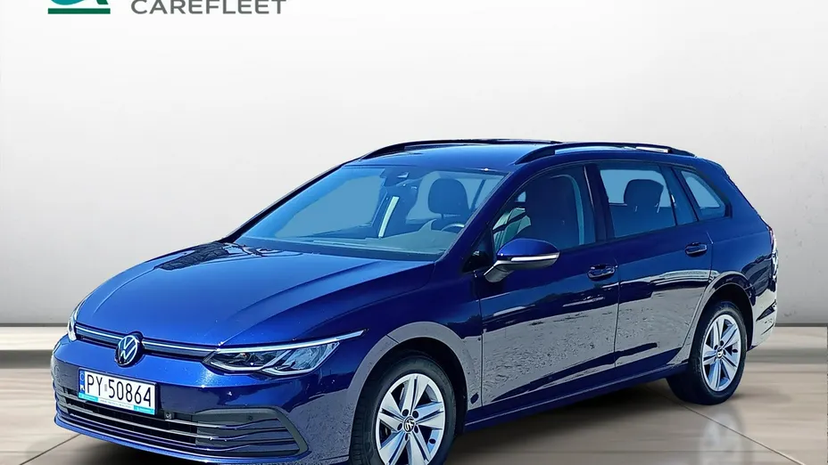 VOLKSWAGEN Golf -