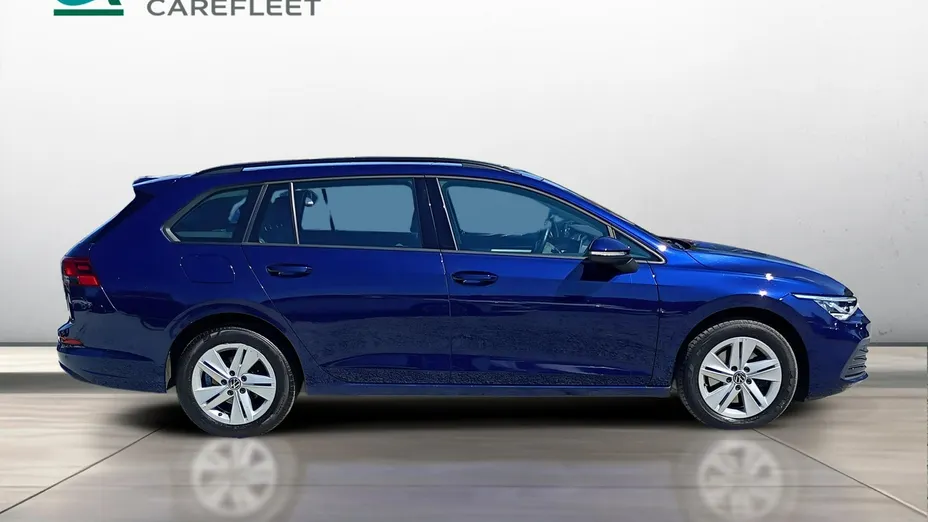 VOLKSWAGEN Golf -