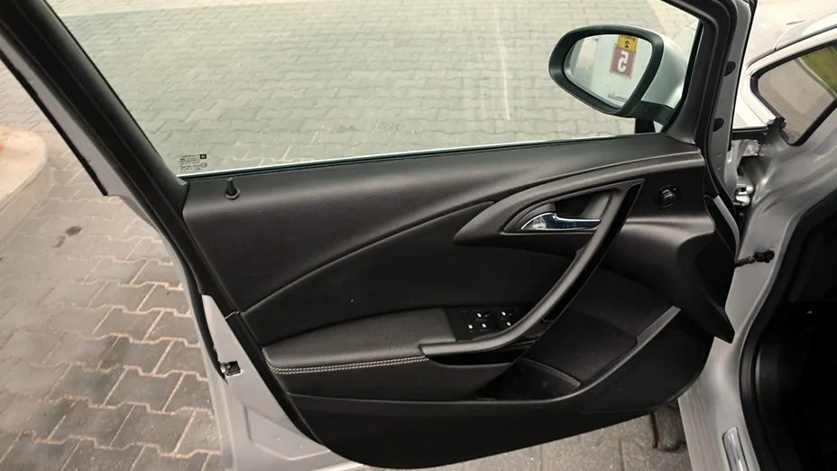 OPEL Astra -
