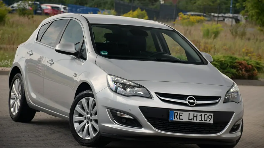 OPEL Astra -