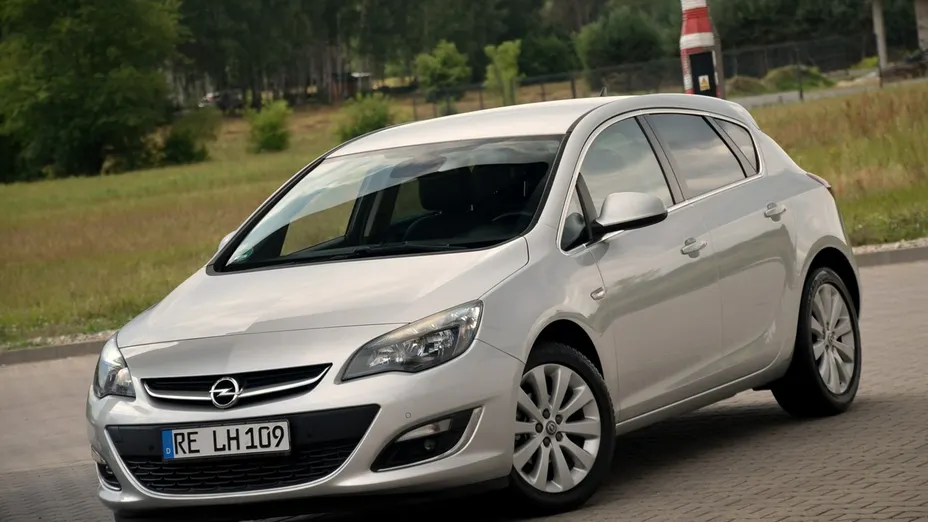 OPEL Astra -