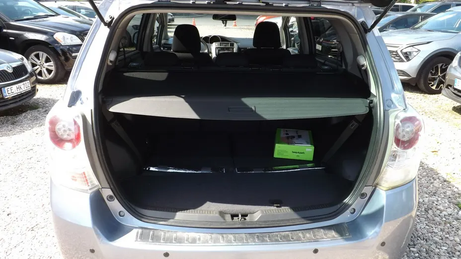 TOYOTA Verso -
