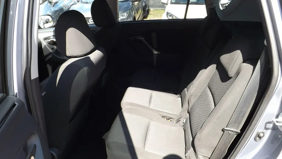 TOYOTA Verso -