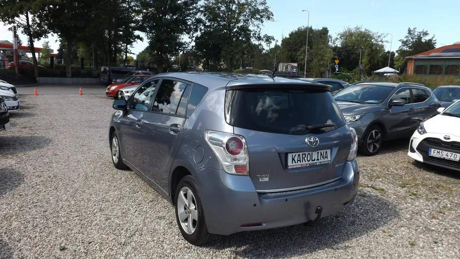TOYOTA Verso -