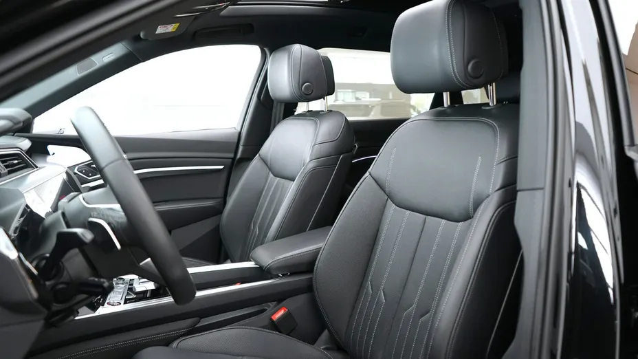 AUDI SQ8 e-tron -
