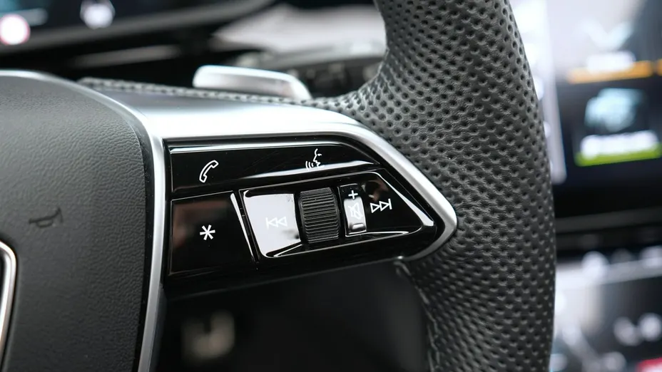 AUDI SQ8 e-tron -