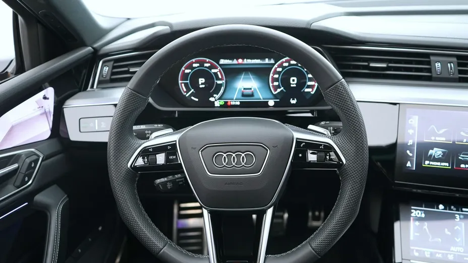 AUDI SQ8 e-tron -