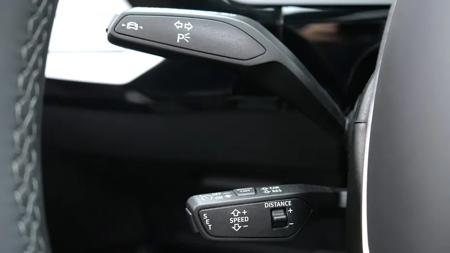 AUDI SQ8 e-tron -