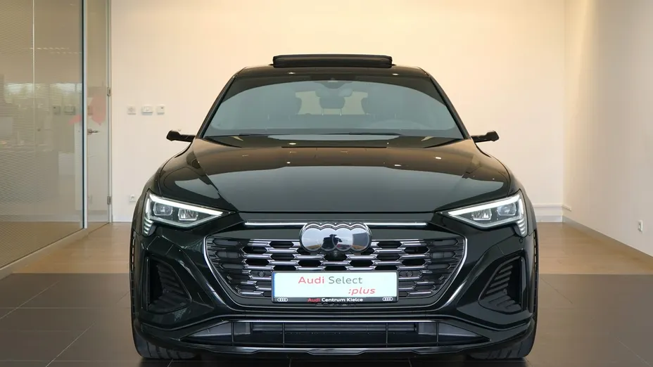 AUDI SQ8 e-tron -