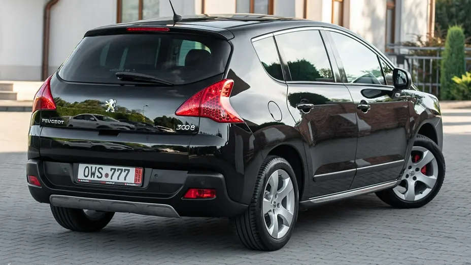 PEUGEOT 3008 -