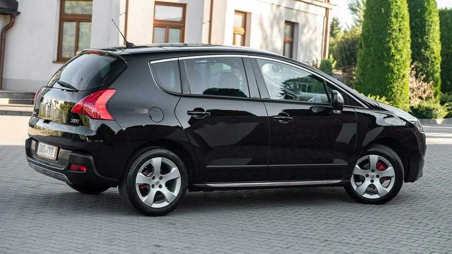 PEUGEOT 3008 -